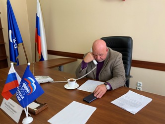 Николай Островский ответил на обращения жителей города 